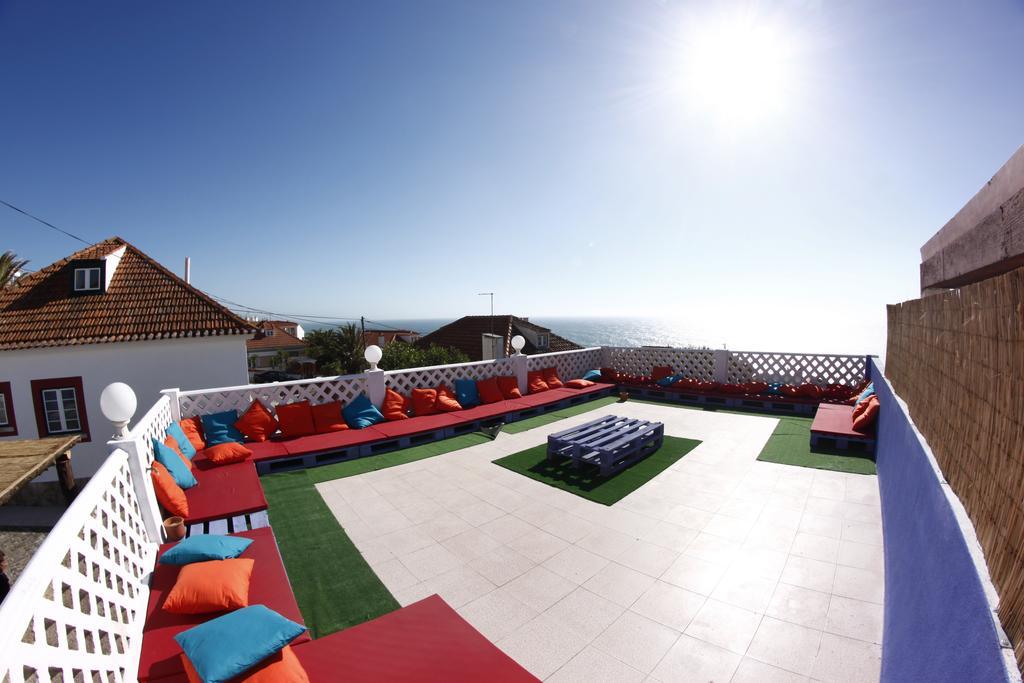 Chill In Ericeira Surf House Hostel Exterior photo